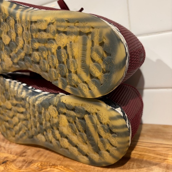 Nobull Unisex cabernet zebra trainer shoes low top Size M 9 W 10.5 - Picture 9 of 11